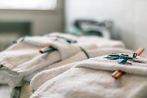 JOIVY Modern 1-Bed Flat W/Balcony