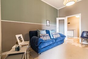 JOIVY Modern 1-Bed Flat W/Balcony