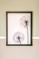 JOIVY Modern 1-Bed Flat W/Balcony