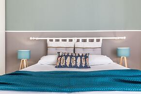 JOIVY Modern 1-Bed Flat W/Balcony