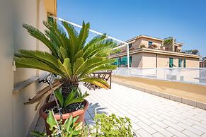 JOIVY Penthouse Flat W/Terrace