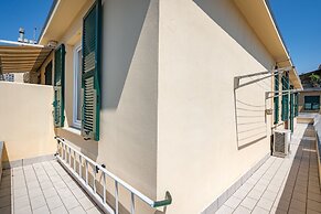 JOIVY Penthouse Flat W/Terrace