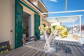 JOIVY Penthouse Flat W/Terrace