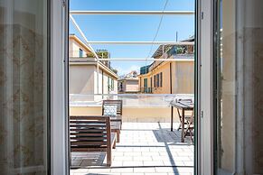 JOIVY Penthouse Flat W/Terrace