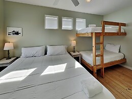 Avg622#2-beach Club 2