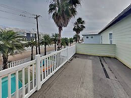 Avg622#2-beach Club 2