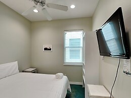 Avg622#2-beach Club 2