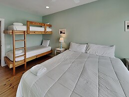 Avg622#2-beach Club 2