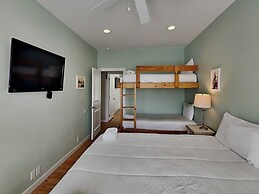 Avg622#2-beach Club 2