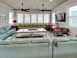 Avg622#2-beach Club 2