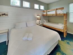 Avg622#1-beach Club 1