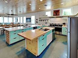 Avg622#1-beach Club 1