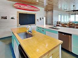 Avg622#1-beach Club 1