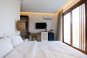 Mikiki Lifestyle Hotel