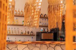 Mikiki Lifestyle Hotel