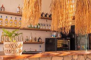 Mikiki Lifestyle Hotel