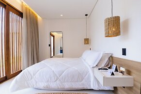 Mikiki Lifestyle Hotel