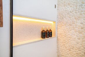 Mikiki Lifestyle Hotel