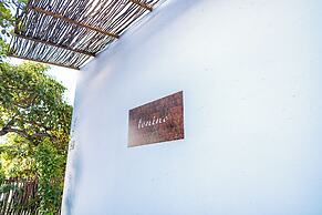 Mikiki Lifestyle Hotel
