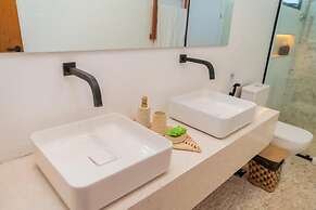 Mikiki Lifestyle Hotel