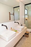 Mikiki Lifestyle Hotel