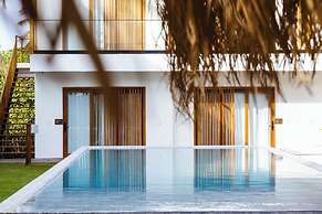 Mikiki Lifestyle Hotel