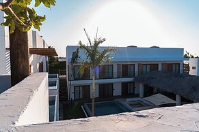 Mikiki Lifestyle Hotel