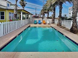 Avg622#3-beach Club 3