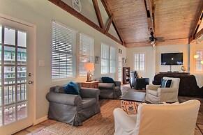 Elv912-cake by the Ocean