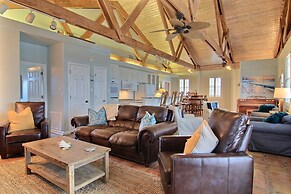 Elv912-cake by the Ocean