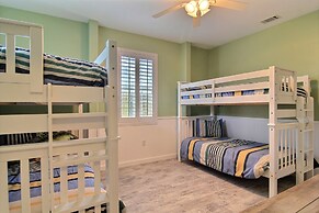 Elv912-cake by the Ocean