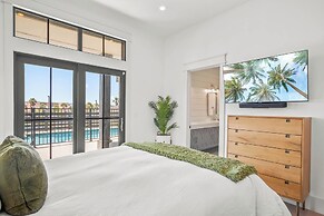 Ma652- Hooty And The Blowfish