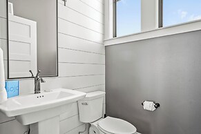 Ma652- Hooty And The Blowfish