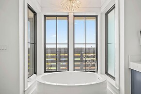 Ma652- Hooty And The Blowfish