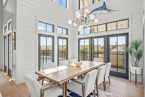 Ma652- Hooty And The Blowfish