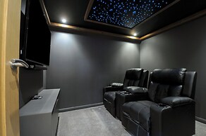 24 Meadow Retreat