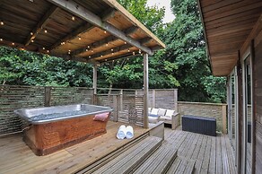 24 Meadow Retreat