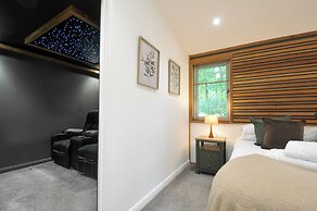 24 Meadow Retreat