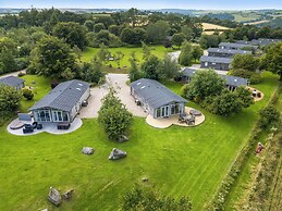 24 Meadow Retreat
