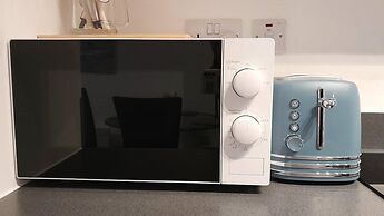 Lovely-cozy Apartment in Brierley Hill