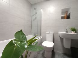 Lovely-cozy Apartment in Brierley Hill