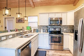 Pb110-moore Fun House