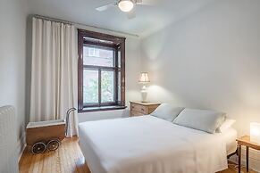 Beautiful Vintage 2BR- Heart Of Downtown