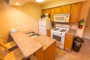 Auslander Condominiums