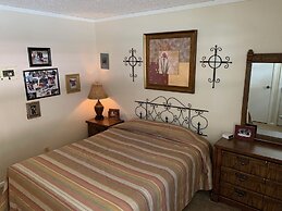 Auslander Condominiums