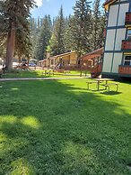 Auslander Condominiums