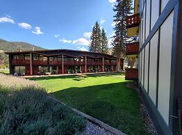 Auslander Condominiums