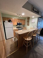 Auslander Condominiums