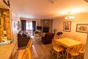 Auslander Condominiums