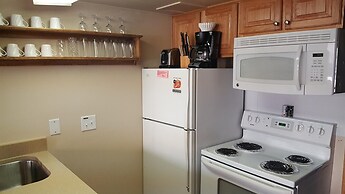 Auslander Condominiums